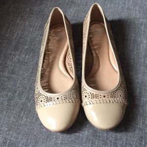 Nurture nude flats